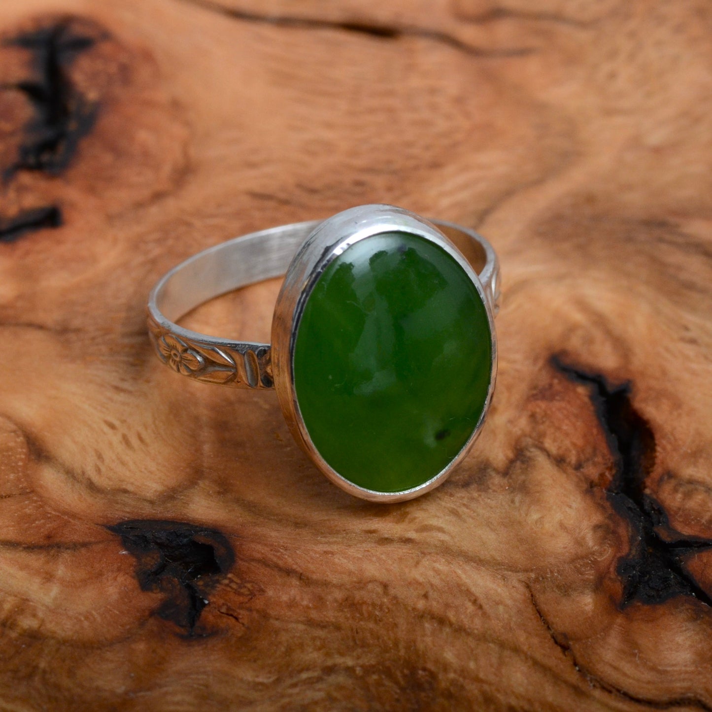 Jade Ring with Patterned Ring Band