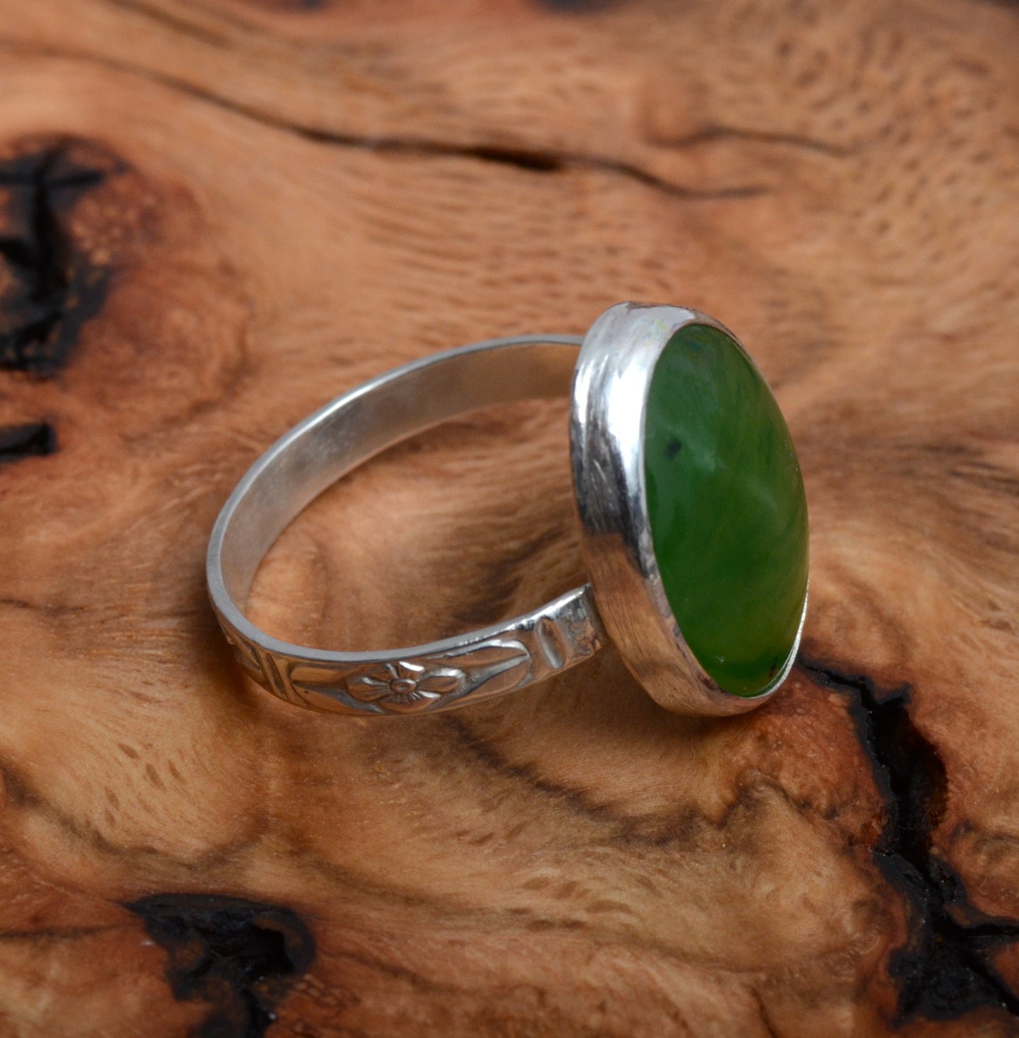 Jade Ring with Patterned Ring Band