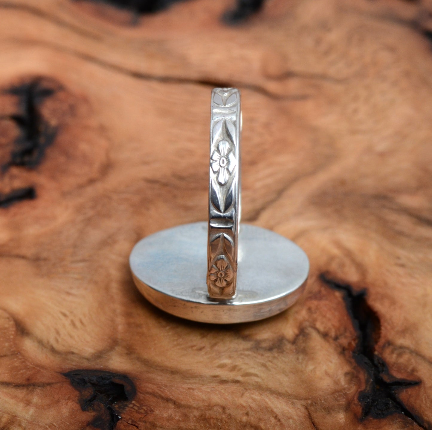 Jade Ring with Patterned Ring Band